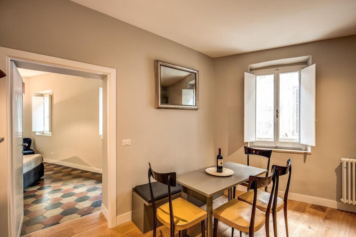 Apartment Campo Di Fiori 2 Bedroom Int 4